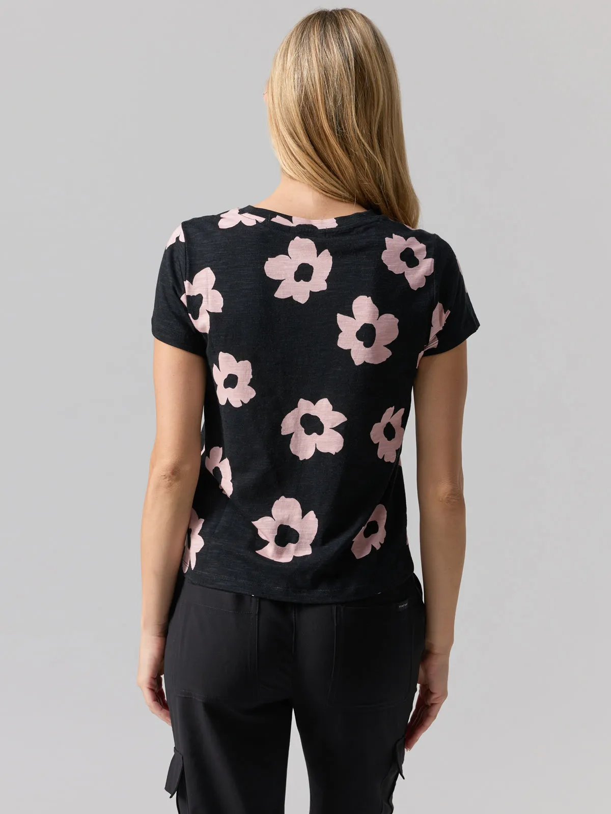 The Perfect Tee Rose Smoke Flower Pop