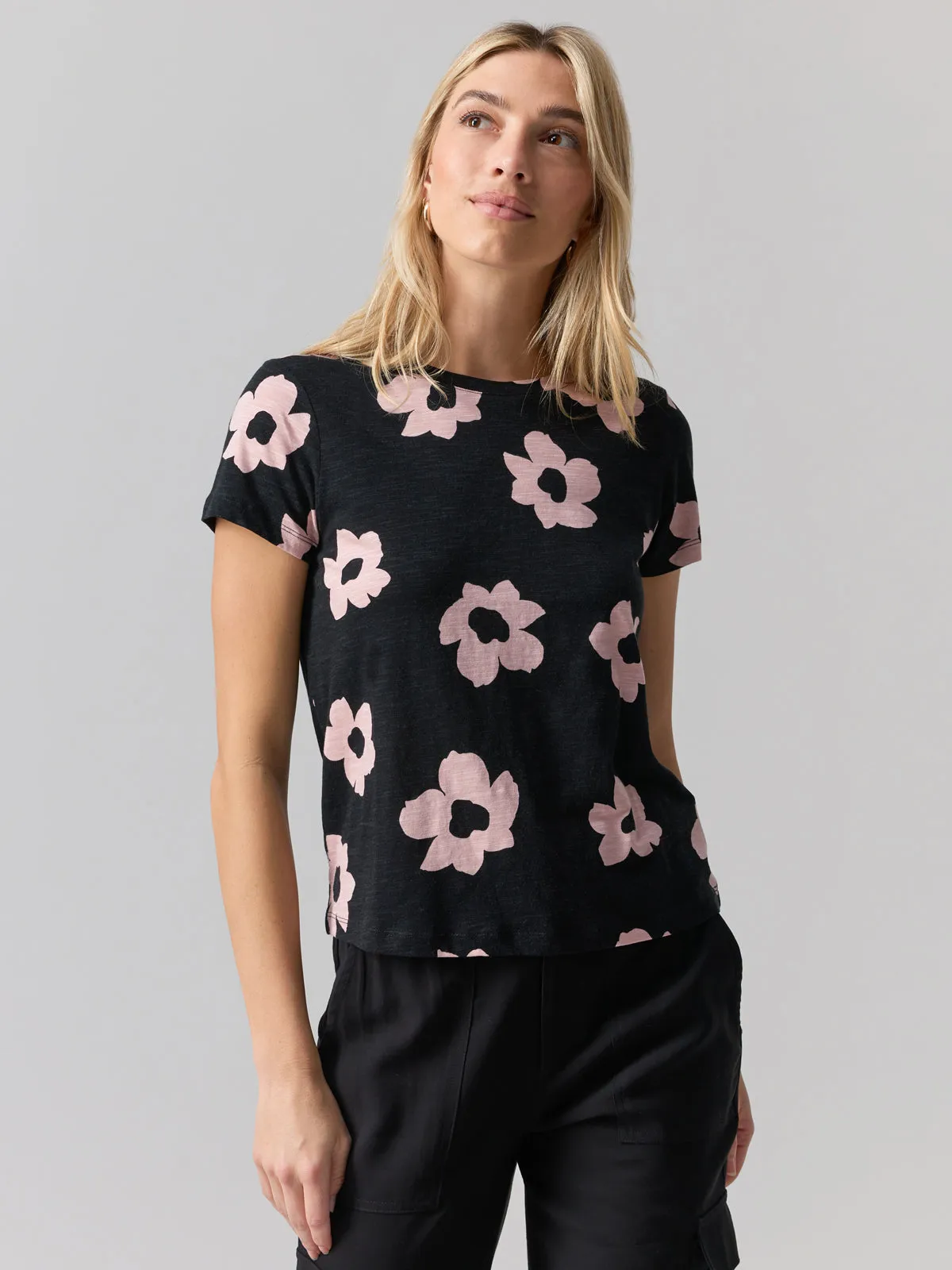 The Perfect Tee Rose Smoke Flower Pop